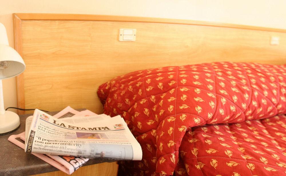 Albergo Savoia أوسبيداليتي المظهر الخارجي الصورة