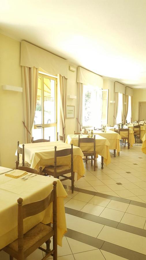 Albergo Savoia أوسبيداليتي المظهر الخارجي الصورة